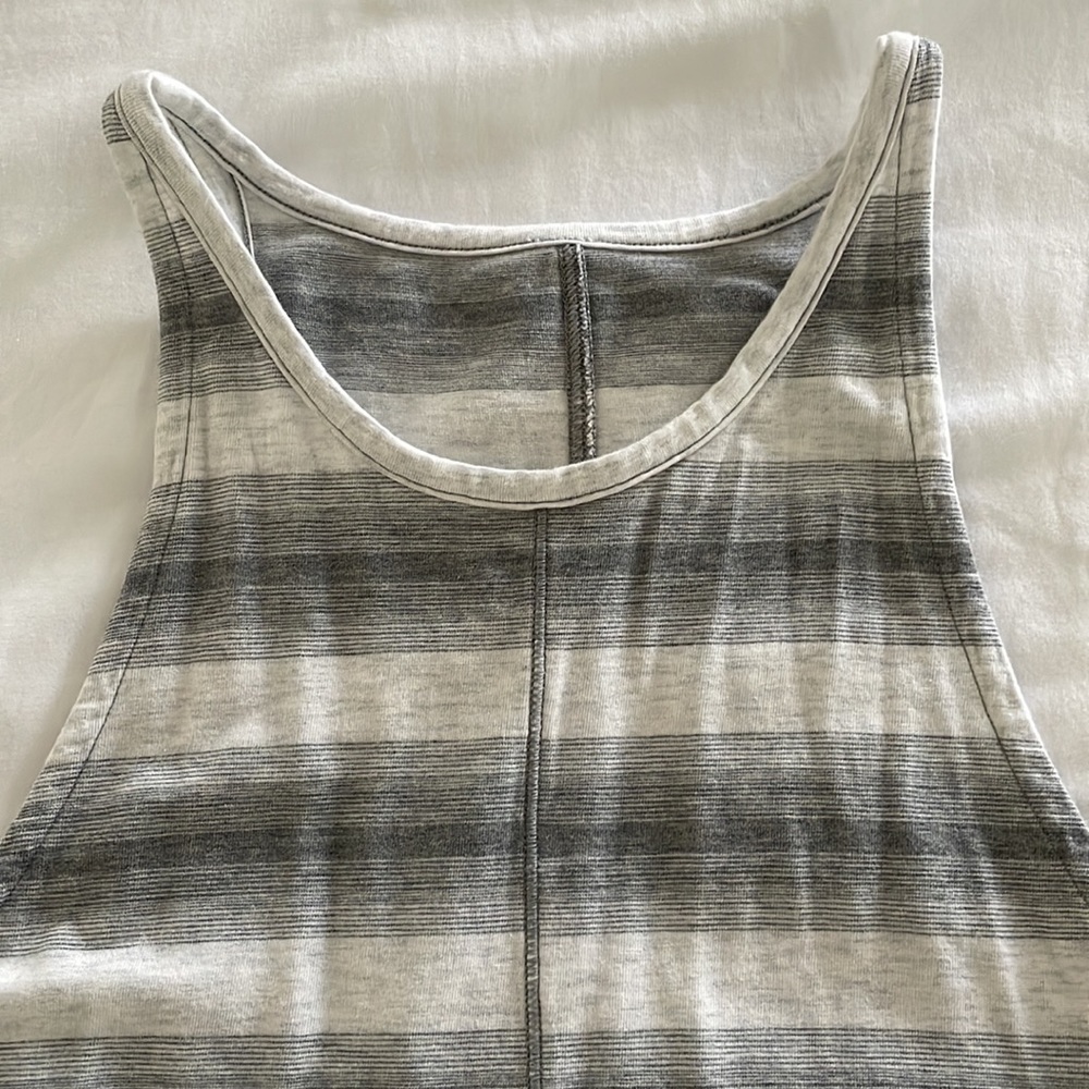 Lululemon Tank - Picture 4 of 4